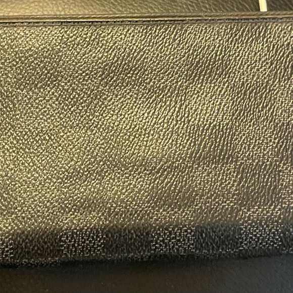 Louis Vuitton Black/ Grey Wallet - Picture 1 of 9